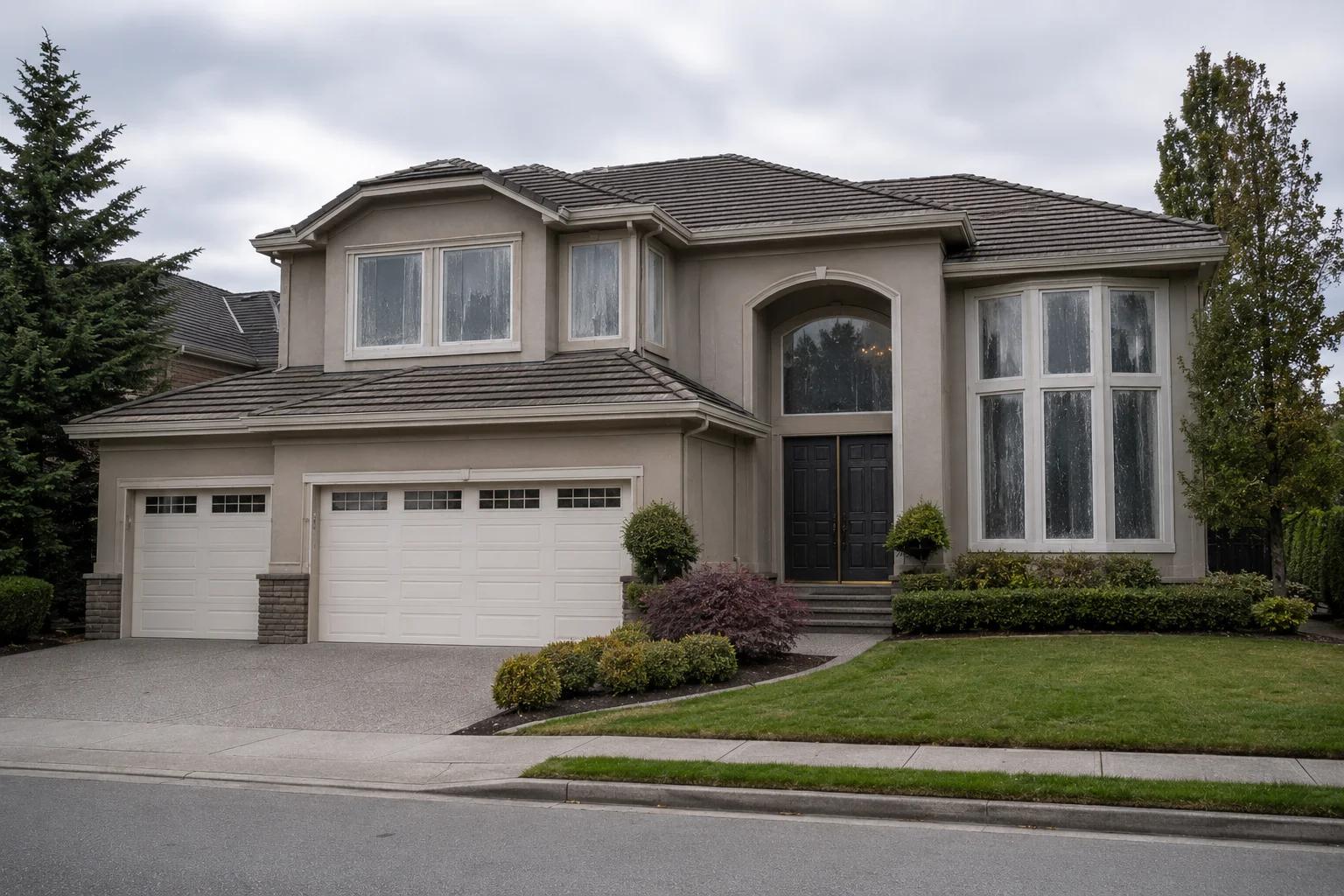 Stone-Gate-Window-Cleaning-Before Stone-Gate-Window-Cleaning-Before