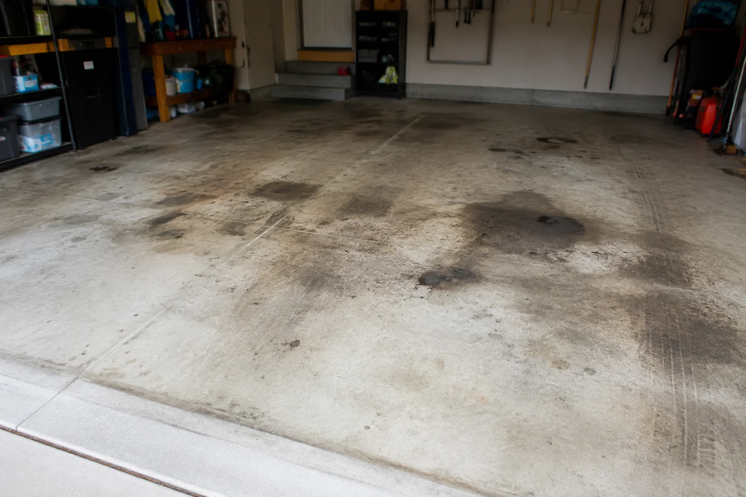 Towne-Lake-Garage-Floor-Before